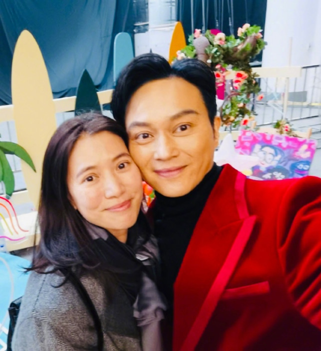 张智霖为袁咏仪点外卖“紫薯芋泥”撒糖,应采儿喊话陈小春学一下