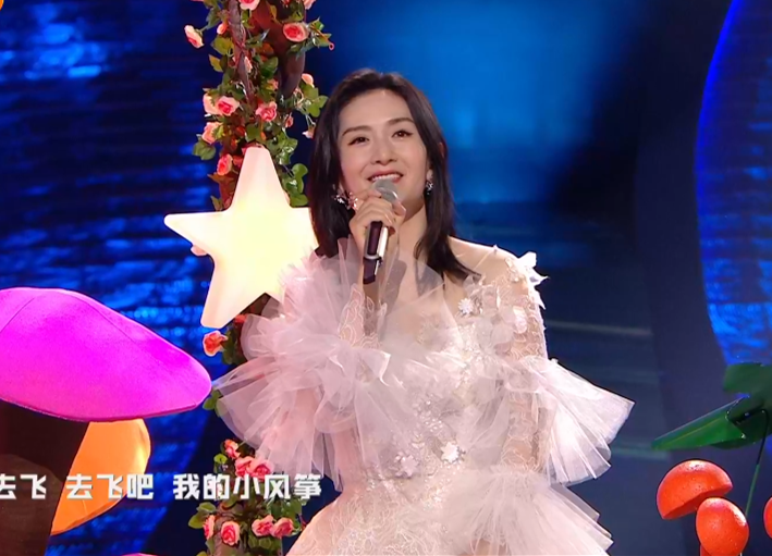 跨年晚会12位明星遭遇尴尬,暴露娱乐圈三大真实现状