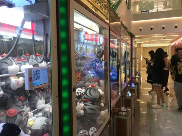 8岁男童酷爱抓娃娃,每天抱着娃娃睡觉,谁料身上白癜风却扩散了