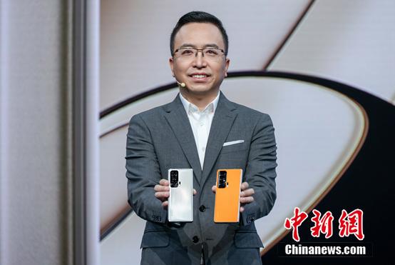 荣耀赵明现场摔万元折叠屏上热搜,颠覆折叠屏手机定义?