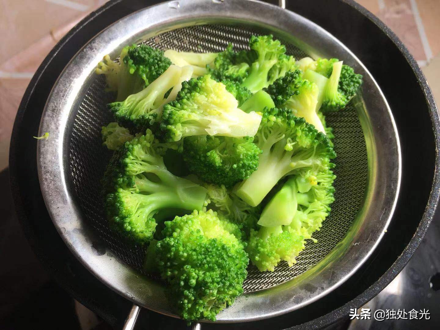 一日三餐减脂食谱，低卡又营养，吃饱还掉秤